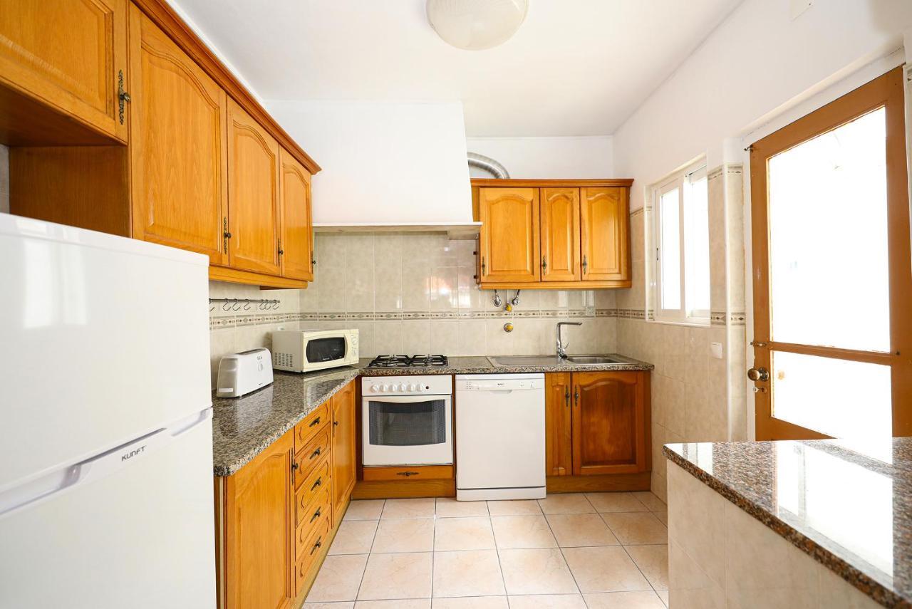 B63 - Corner Street Historic Center Apartment In ลากอส ภายนอก รูปภาพ